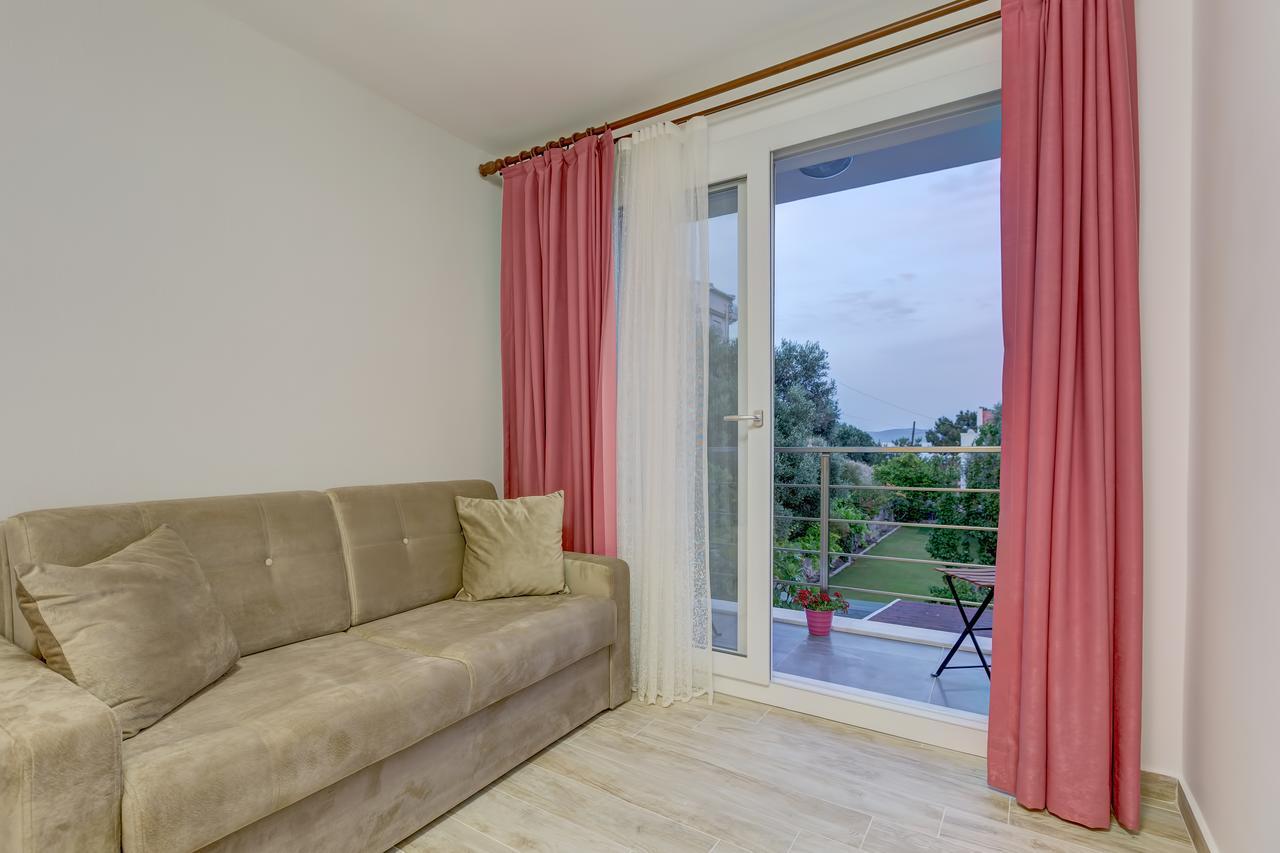 บาร์บูน ปันซิยอน Apartment Mordogan ภายนอก รูปภาพ