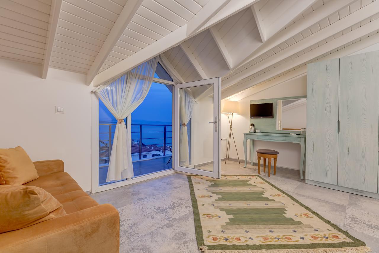 บาร์บูน ปันซิยอน Apartment Mordogan ภายนอก รูปภาพ
